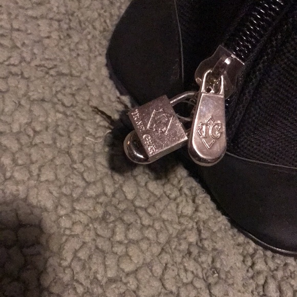 Travel gear carry on bag gently used black - Picture 8 of 11